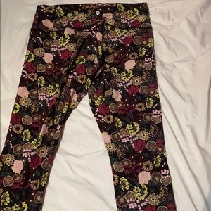 lululemon floral pattern calf heigh leggings